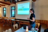 Revierförsterin Büsing stellte das neue Verfahren vor.